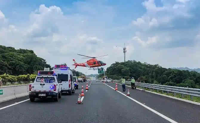 堆龙德庆区高速公路汽车救援案例